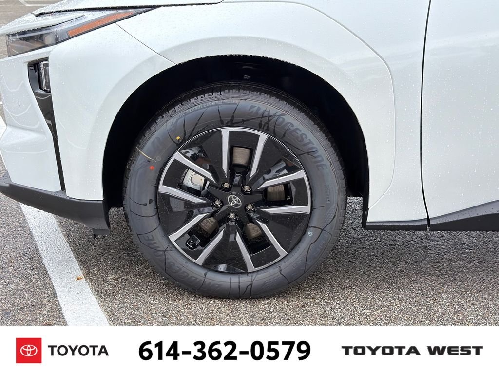 New 2026 Wind Chill Pearl Toyota XLE image 11