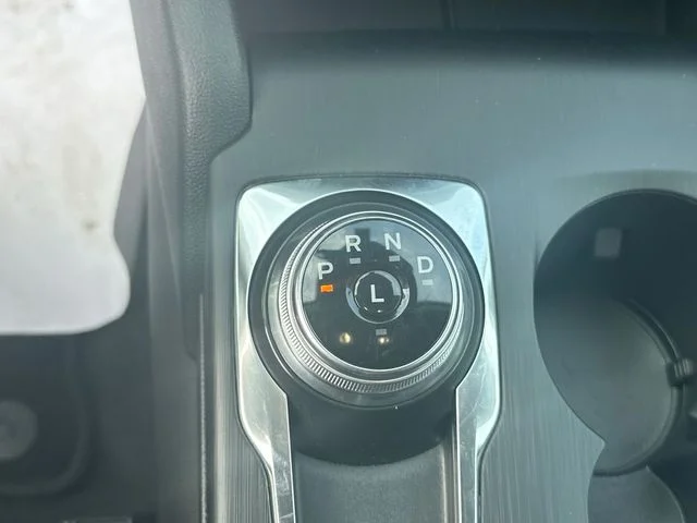 Used 2020 Silver Ford SE image 22