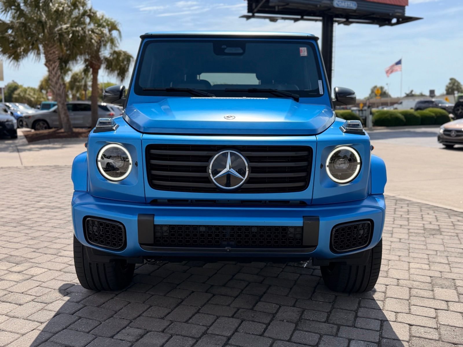 Certified Used 2025 MANUFAKTUR South Sea Blue Magno Mercedes-Benz G 580 image 6