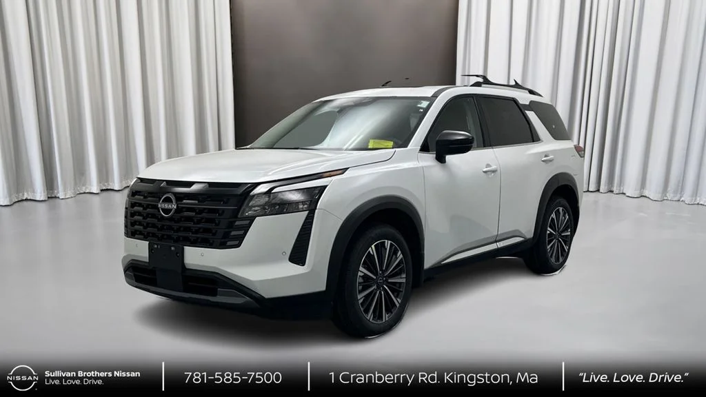 2026 Nissan Pathfinder Platinum 4WD's photo