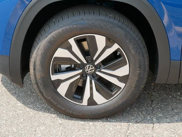 New 2026 Blue Volkswagen 2.0T SE image 5