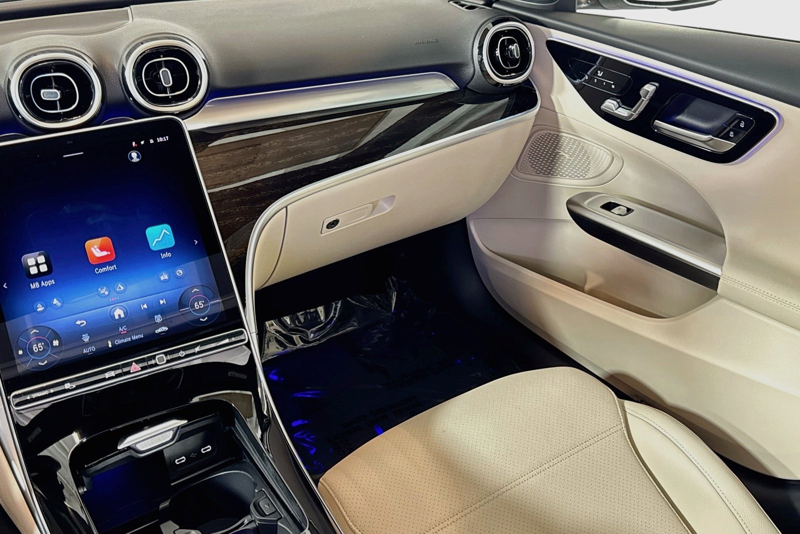 New 2026 Polar White Mercedes-Benz C 300 image 21