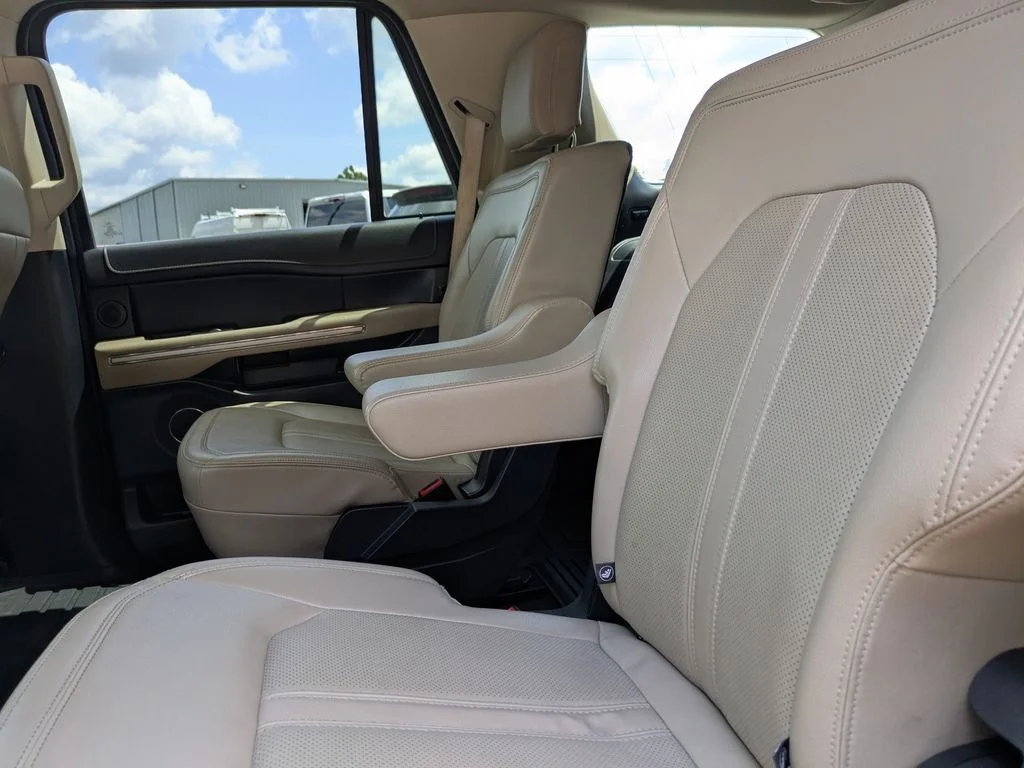 Used 2023 Black Ford Limited image 16