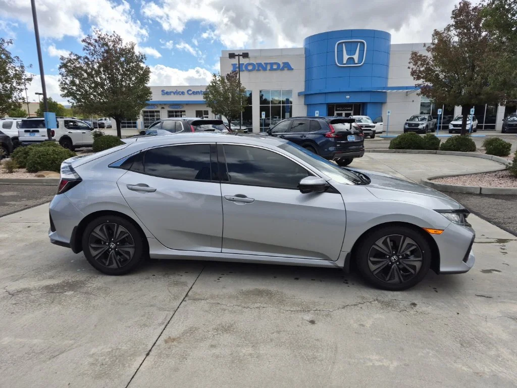 Used 2018 Silver Honda EX image 11