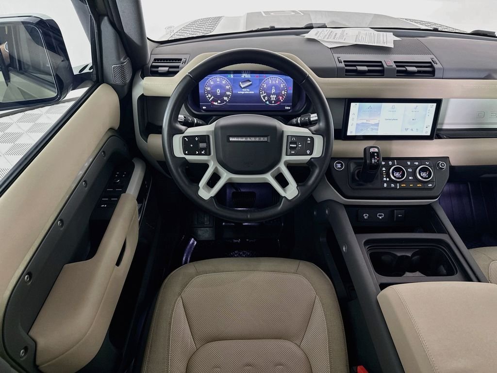 Used 2020  Land Rover First Edition image 19
