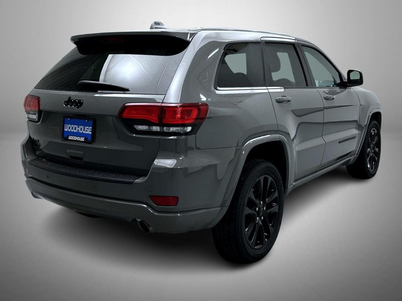 Used 2021 Gray Jeep Laredo X image 5