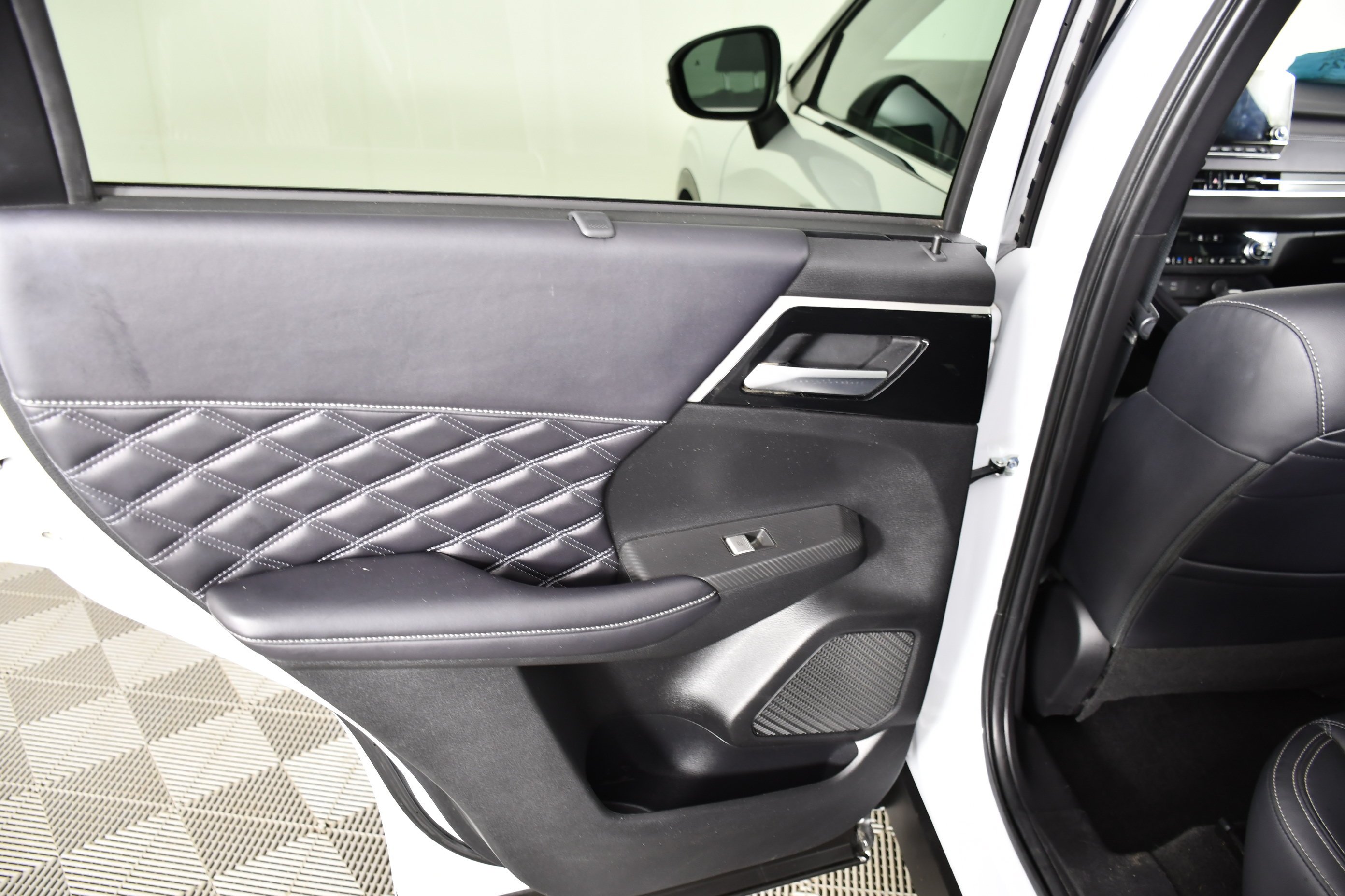 2024 Mitsubishi Outlander SEL - Photo 45