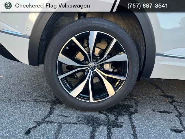 New 2026 White Volkswagen 2.0T SEL Premium R-Line image 6