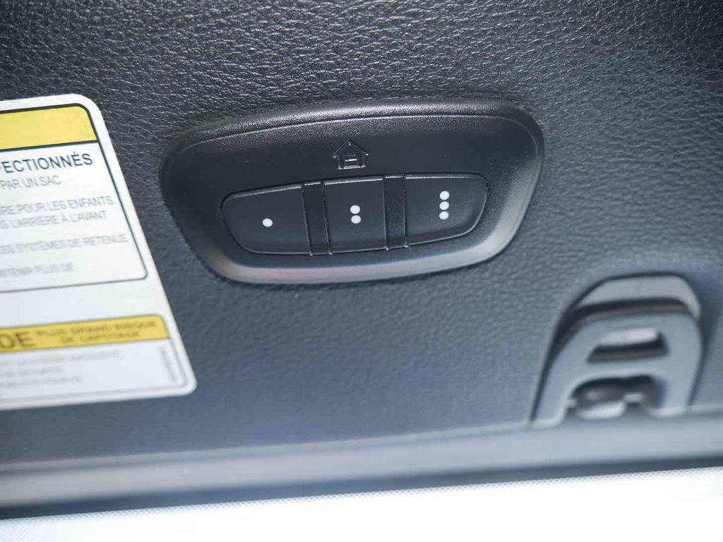 Used 2022 Blue Jeep Mojave image 37