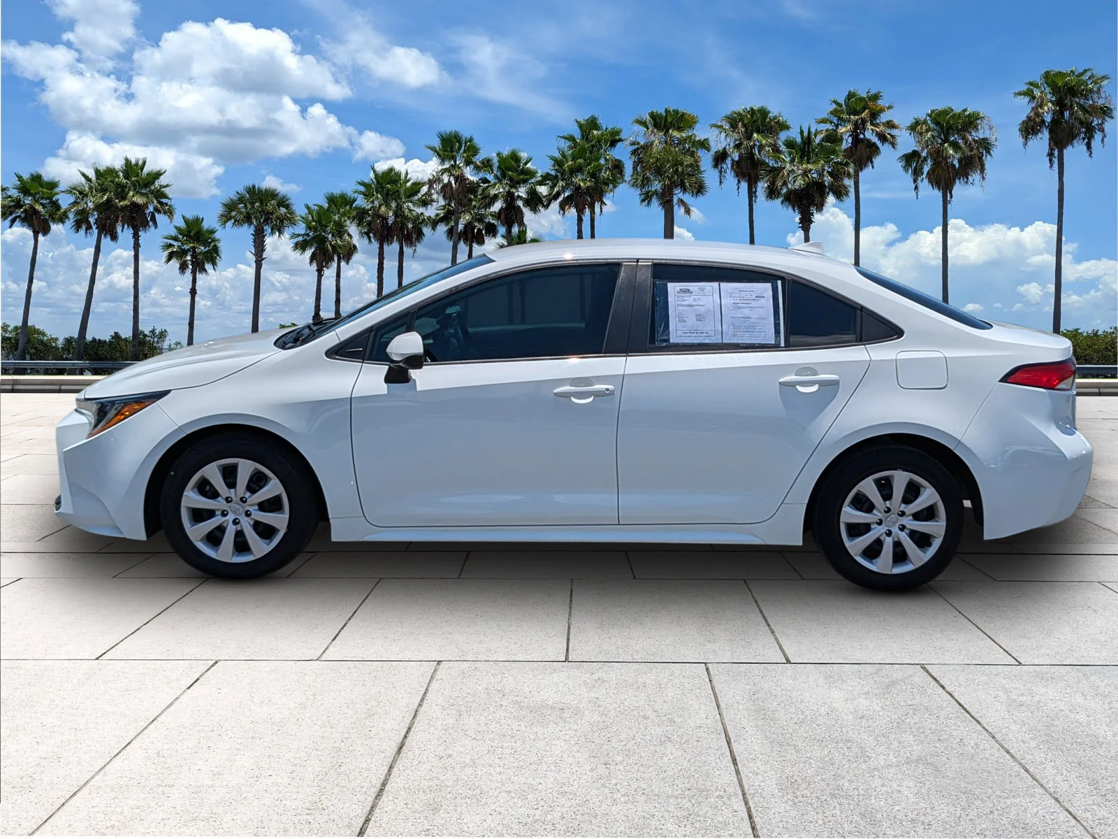 Used 2024 Ice Toyota LE image 4