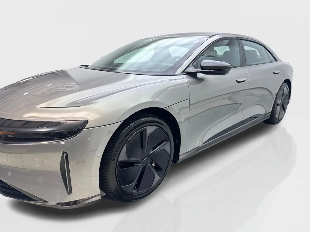 Used 2024 Silver Lucid Touring image 11