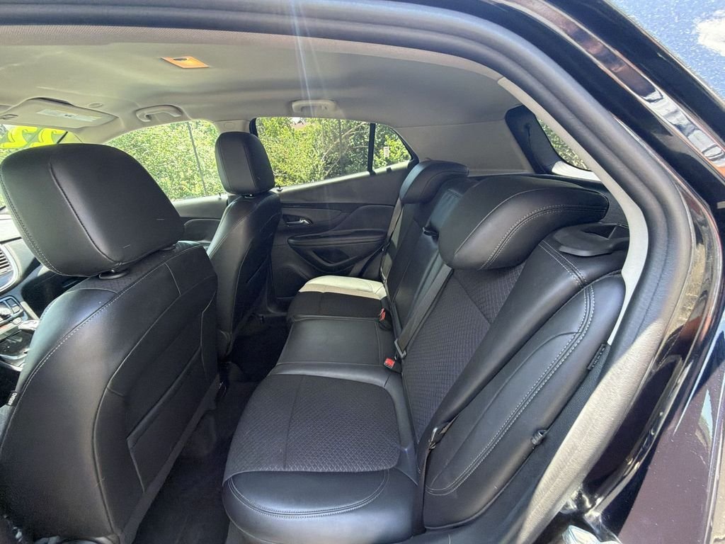 Used 2022 Blue Buick Preferred image 21