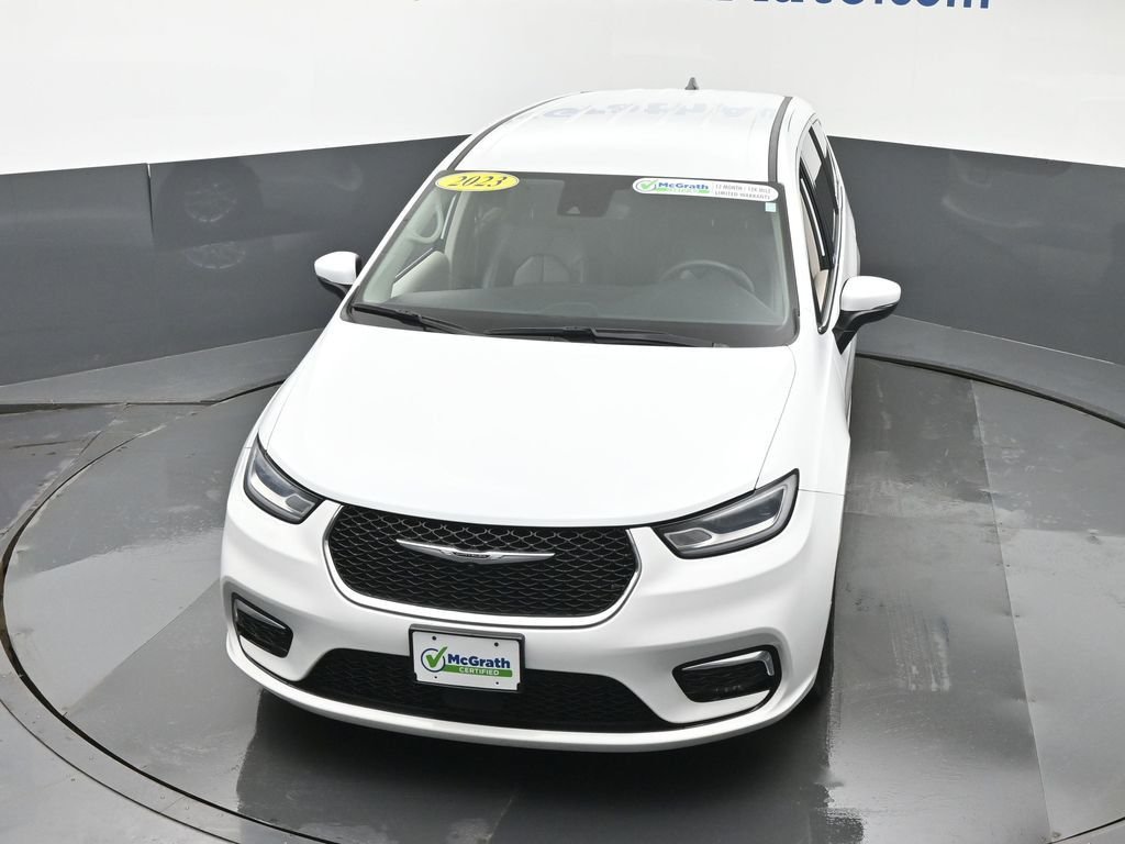 Used 2023 White Chrysler Touring L image 30