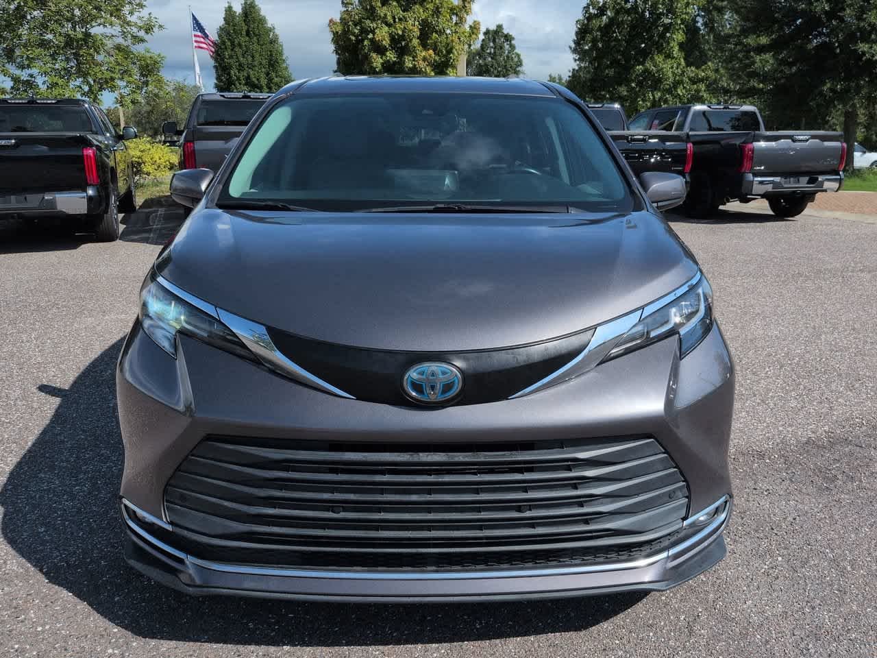 Certified Used 2021 Predawn Gray Mica Toyota XLE image 9