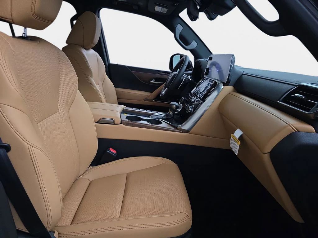 New 2026 Black Lexus 600 Luxury image 9
