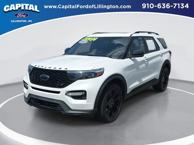 Used 2022 White Ford ST image 1