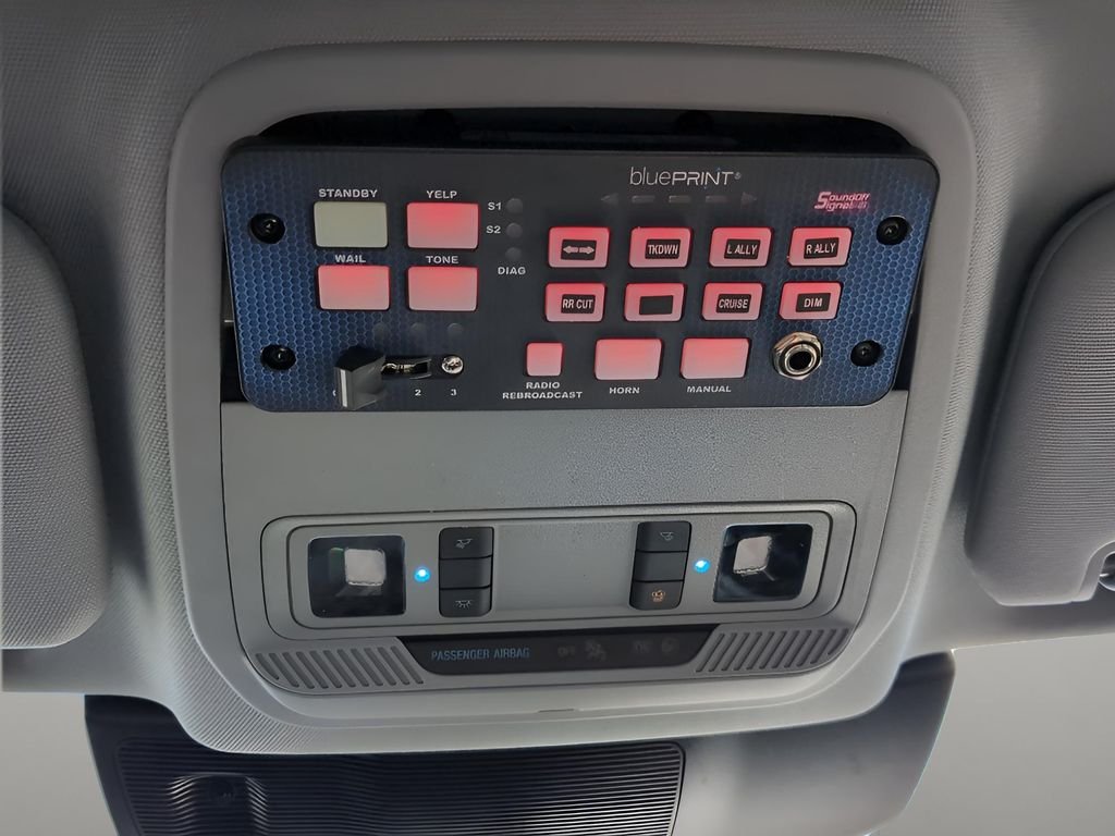 Used 2023 Oxford White Ford XLT image 24