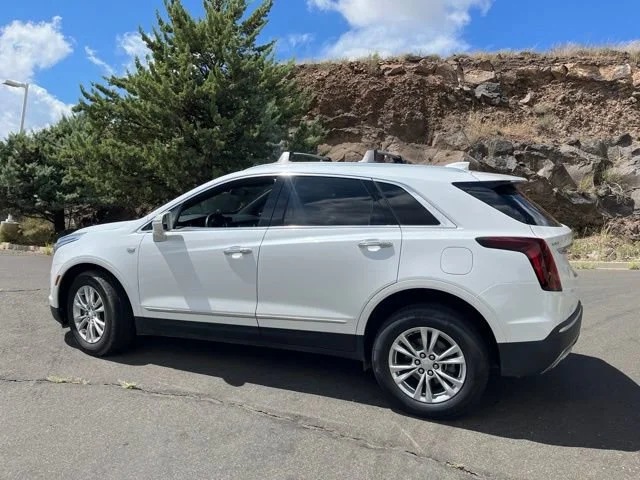 Used 2020 Crystal White Tricoat Cadillac Premium Luxury FWD image 12