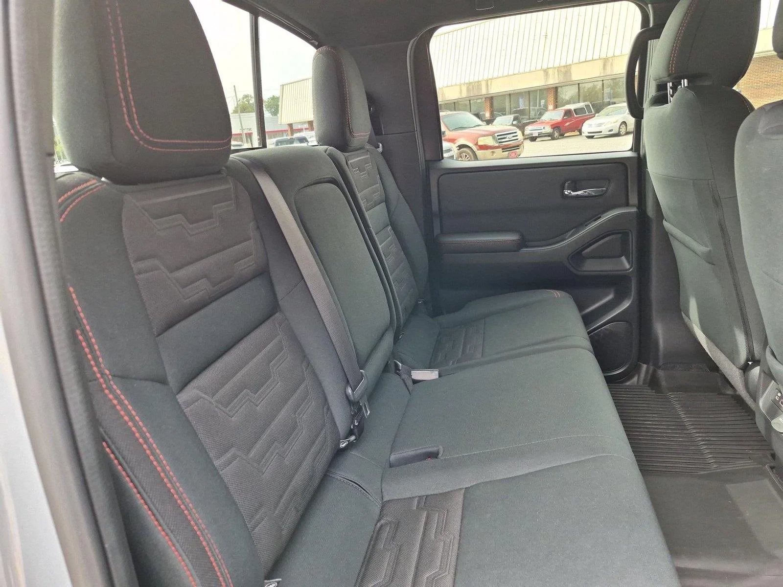 Used 2022 Boulder Grey Pearl Nissan PRO-4X image 34