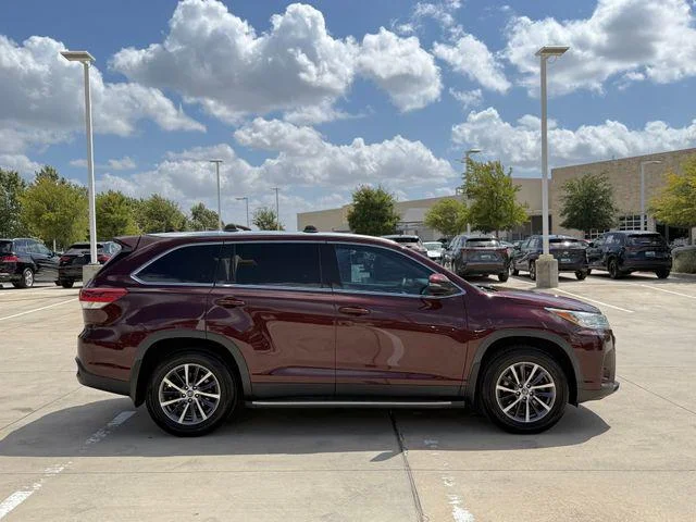 Certified Used 2019 OOH LA LA ROUGE MICA Toyota XLE image 2