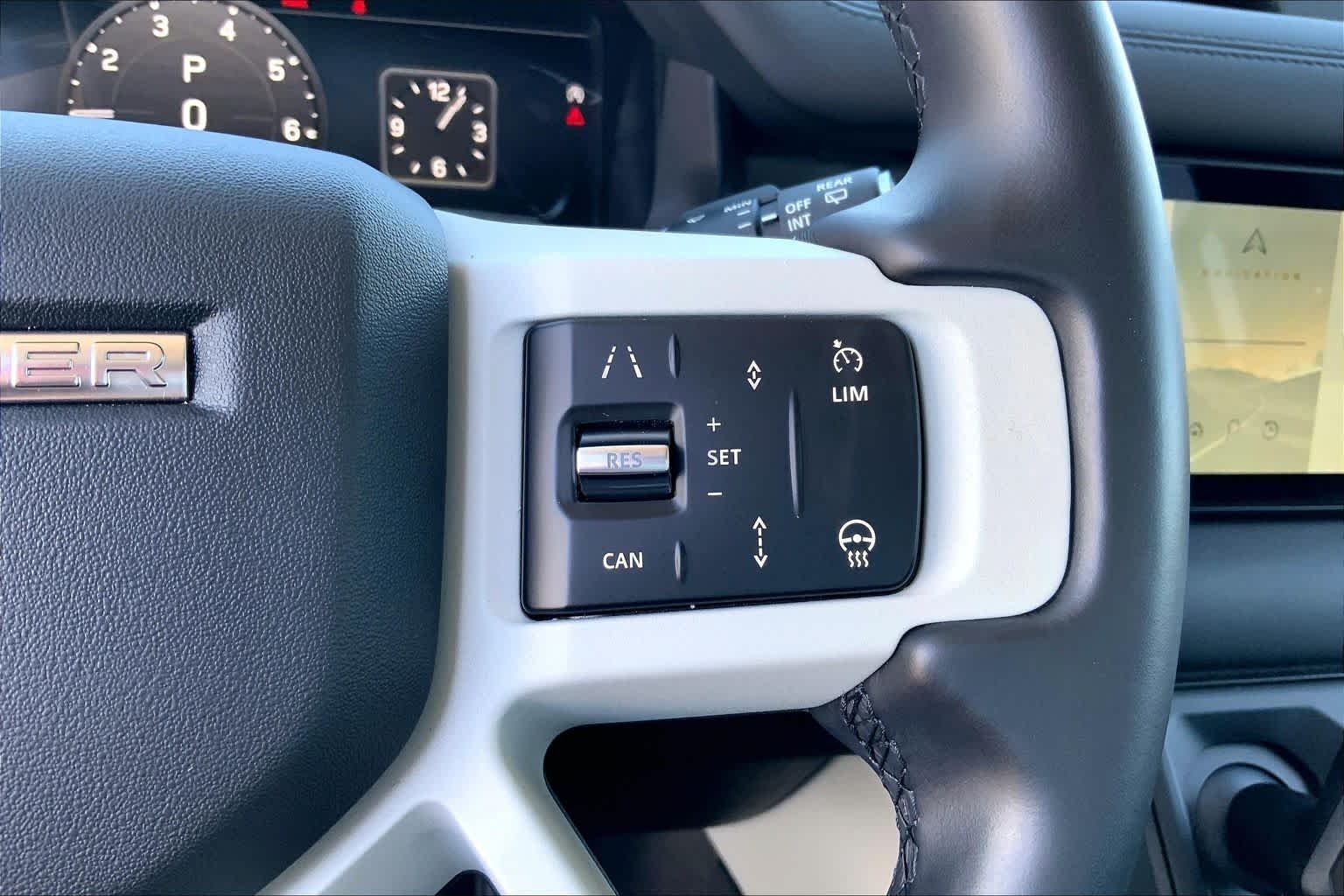 Used 2024 Fuji White Land Rover S image 24