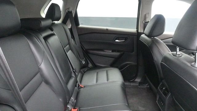 Used 2023 Black Nissan SV image 9