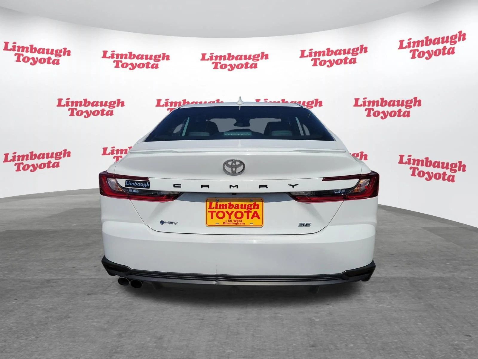 Used 2025 Ice Cap Toyota SE image 25