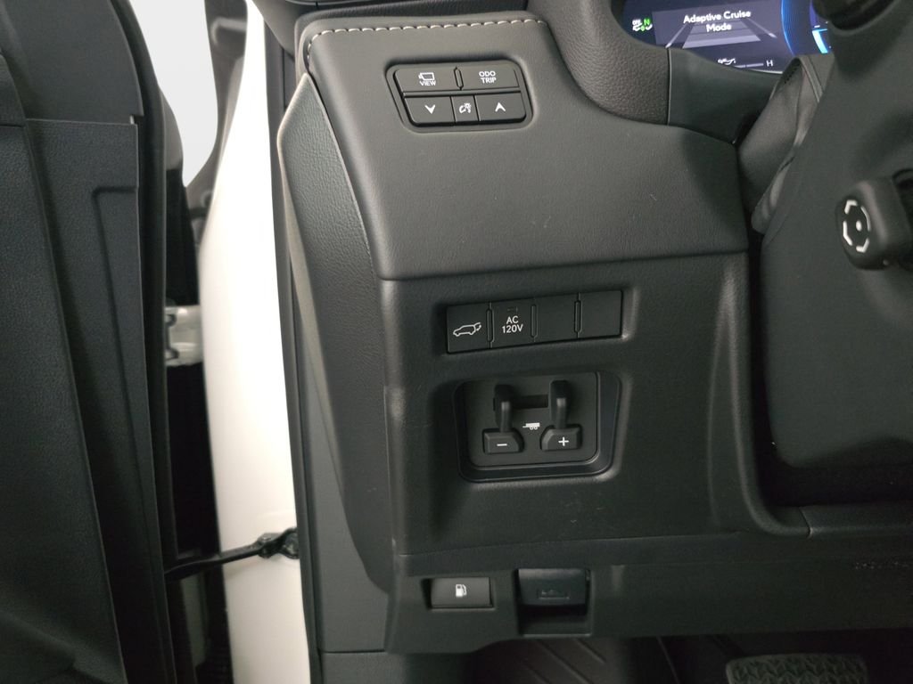 2025 Lexus LX 700h Luxury - Photo 26