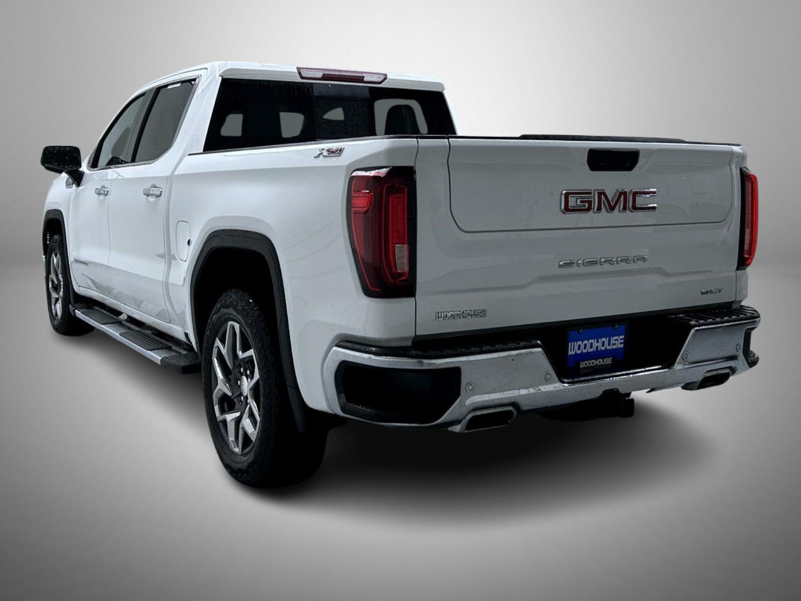 Used 2025 White GMC SLT image 7