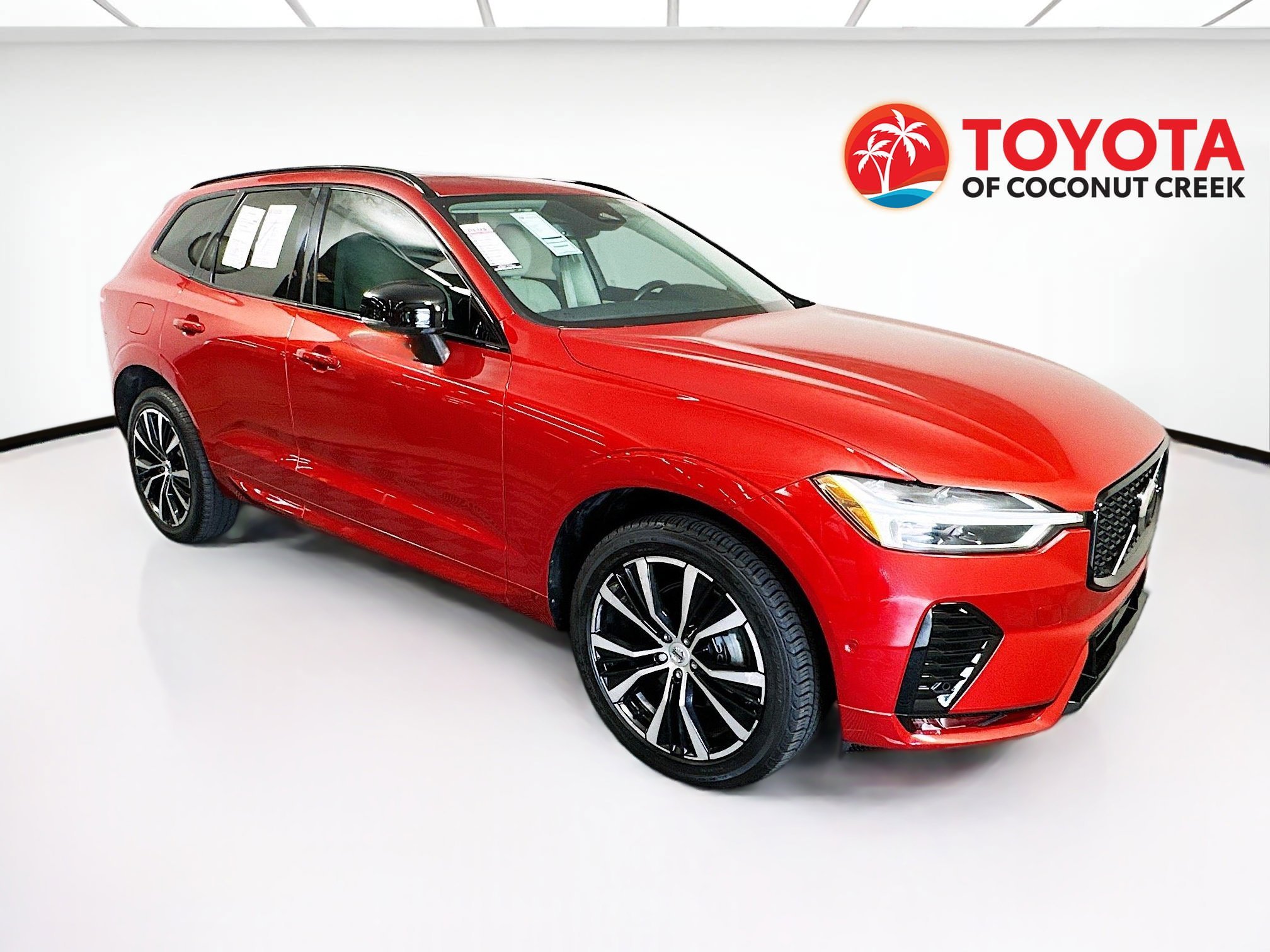 2023 Volvo XC60 thumbnail 3