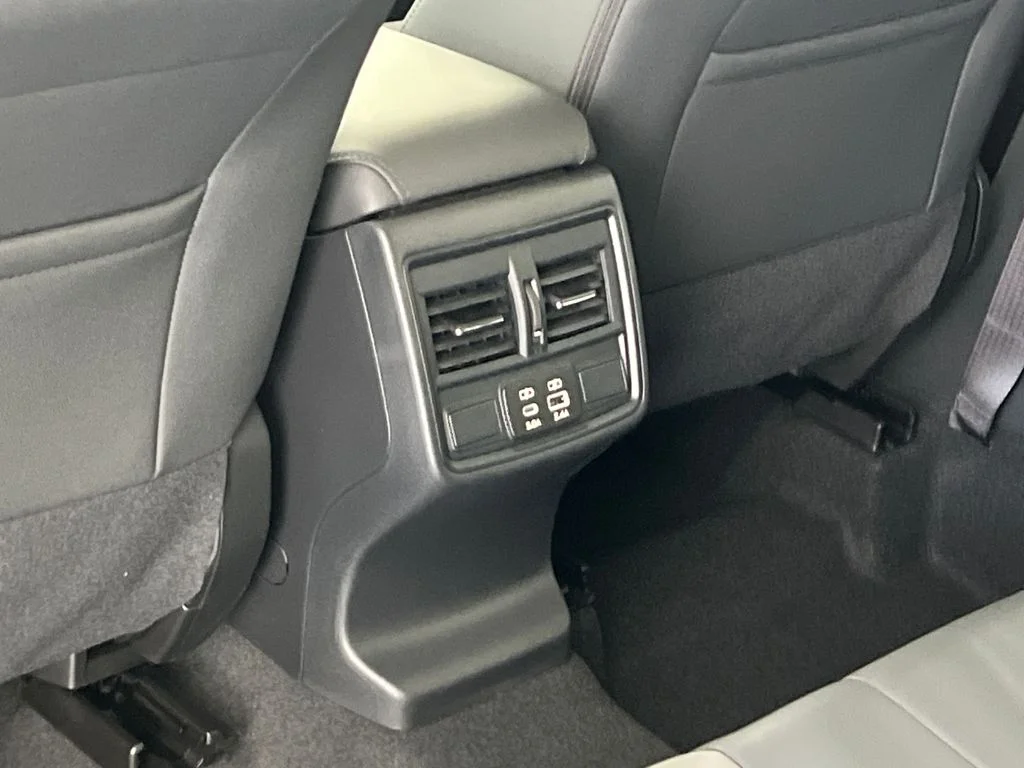 New 2026 DEEP EMERALD GREEN PEARL Subaru Premium image 37