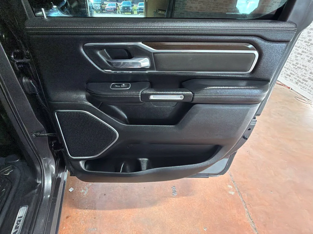 Used 2022 Granite Crystal Metallic Clearcoat Ram Laramie image 15