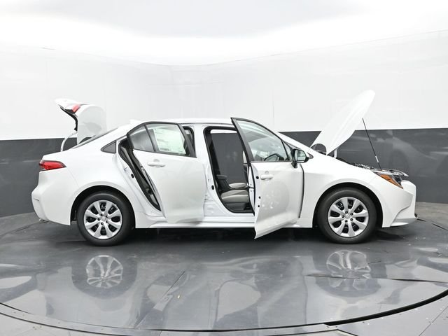 Used 2025 Wind Chill Pearl Toyota LE image 30