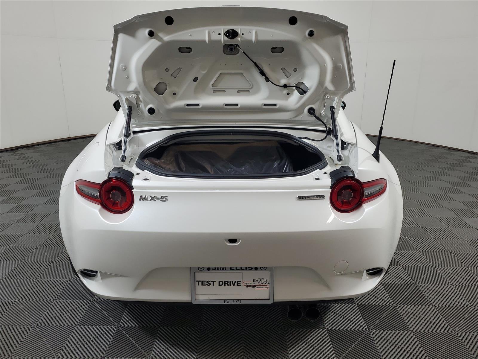 New 2026 Snowflake White Pearl Mazda Grand Touring image 9