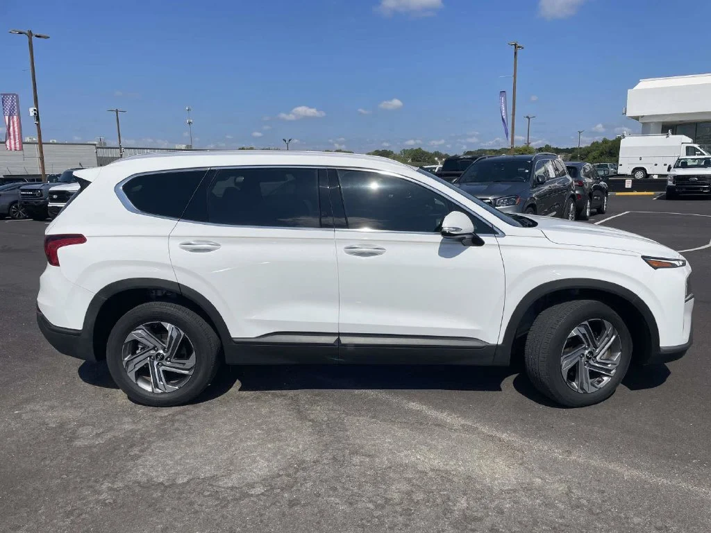 Certified Used 2023 White Hyundai SEL image 2