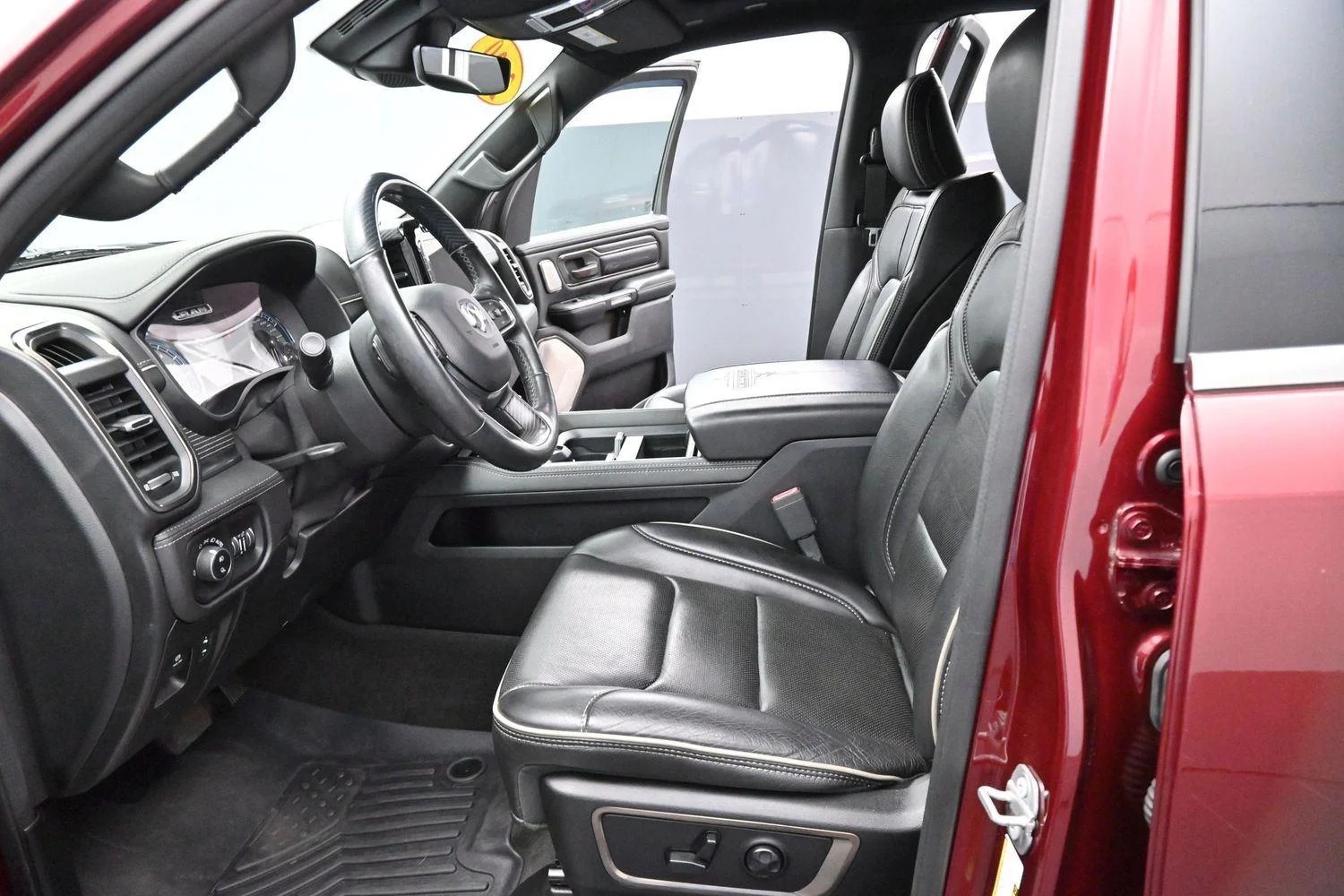 Used 2020 Delmonico Red Pearlcoat Ram Limited image 13