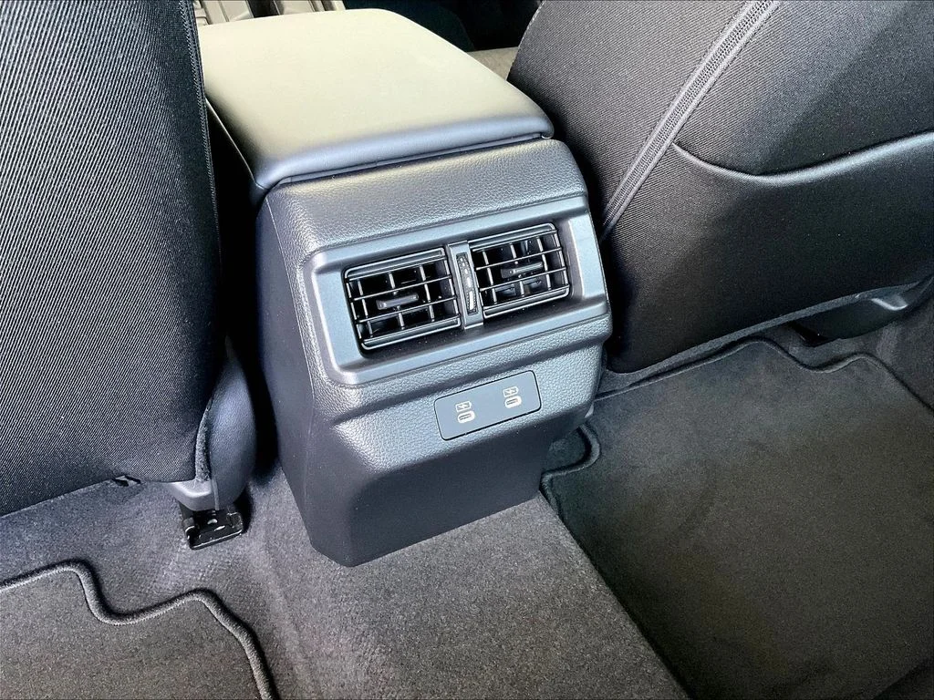 New 2026 Urban Gray Pearl Honda SE image 11