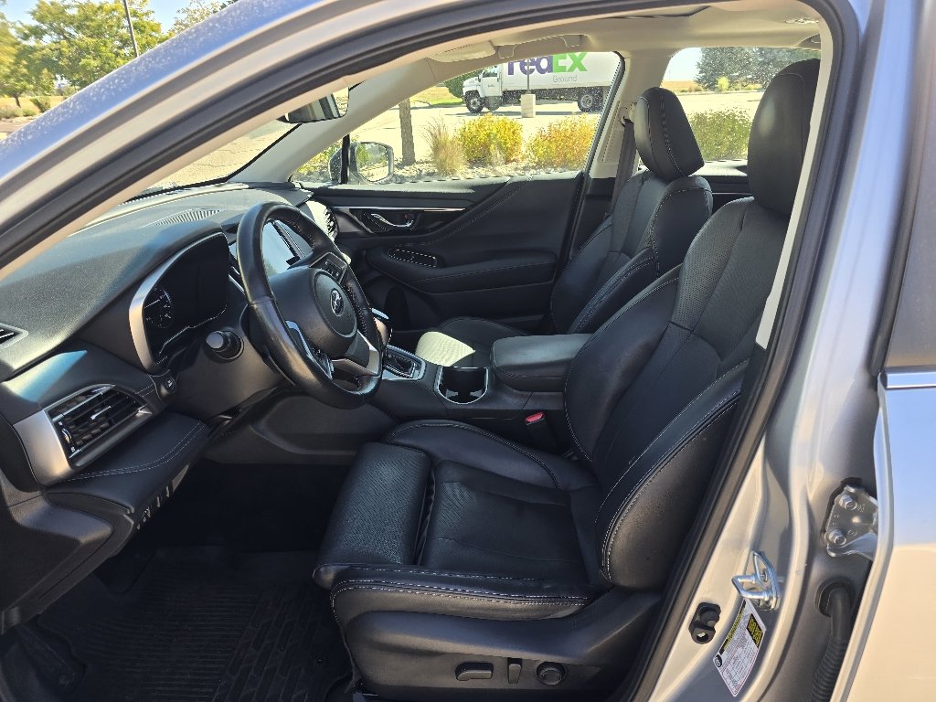 Used 2022 Ice Silver Metallic Subaru Limited image 12