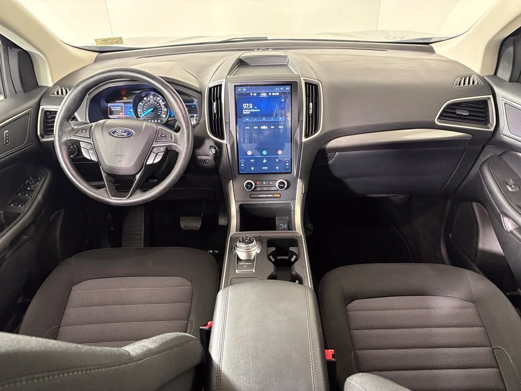 Used 2022 Silver Ford SE image 31