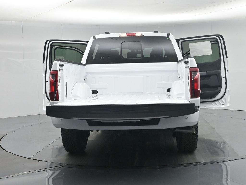 New 2026 Oxford White Ford XLT image 36