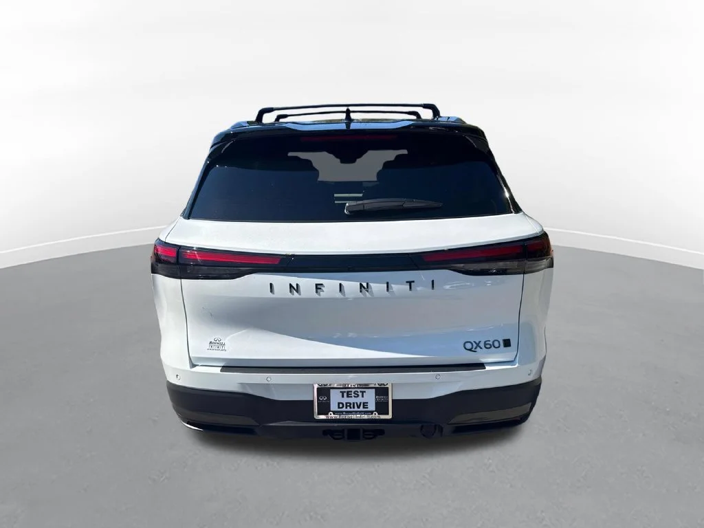 New 2027 2T RAD WHT INFINITI Autograph AWD image 7