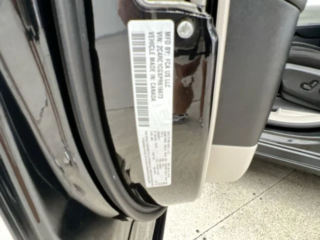 Used 2023 Black Chrysler LX image 41