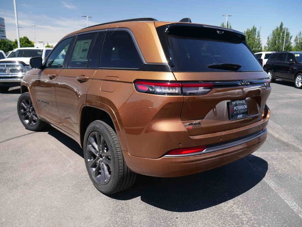 New 2026 Copper Shino Metallic Clear-Coat Exterior Paint Jeep Limited image 17