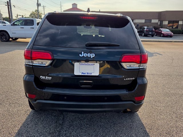 Used 2022 Black Jeep Laredo E image 11