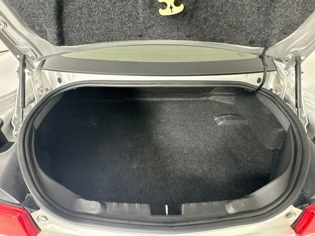 Used 2014 Silver Chevrolet 1LS image 27