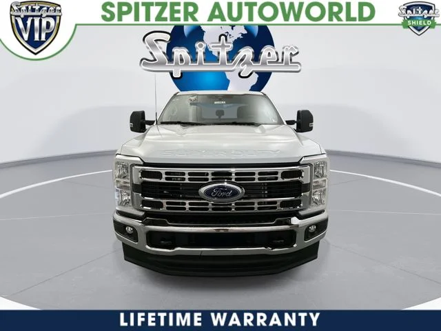New 2026 Oxford White Ford F-350® XLT image 30