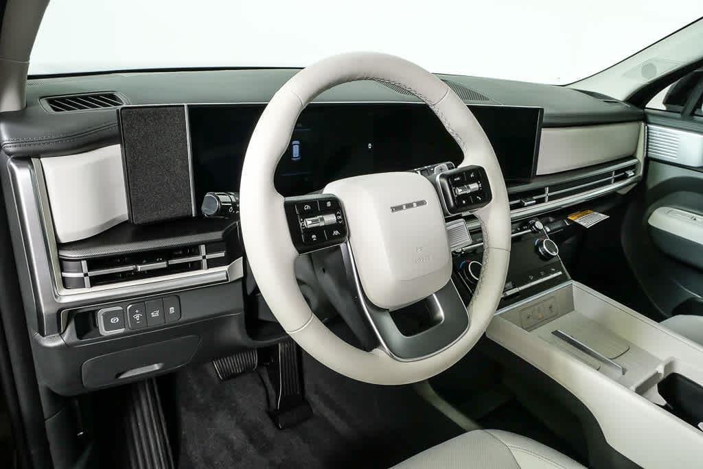 New 2026 Shimmering Silver Hyundai SE image 50