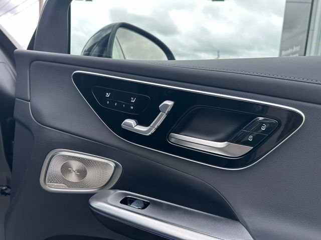 New 2026 MANUFAKTUR exclusive graphite grey magno Mercedes-Benz GLC 300 image 25