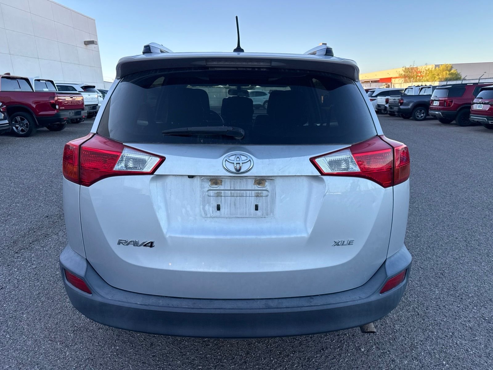 Used 2015 Classic Silver Metallic Toyota XLE image 4