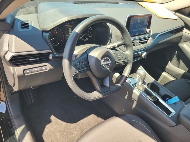 Used 2025 Black Nissan 2.5 S image 12